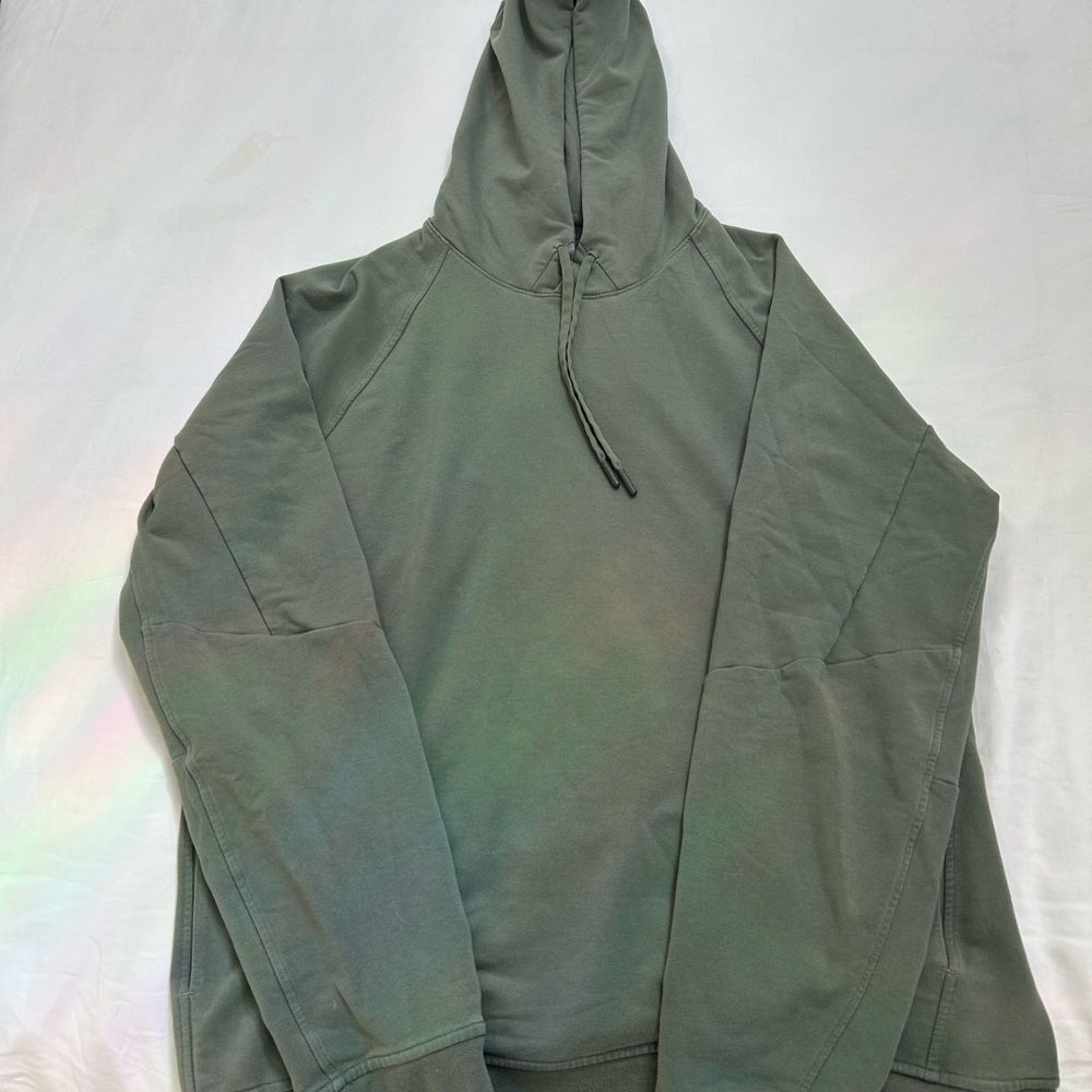 Lululemon Men's Green Hoodie